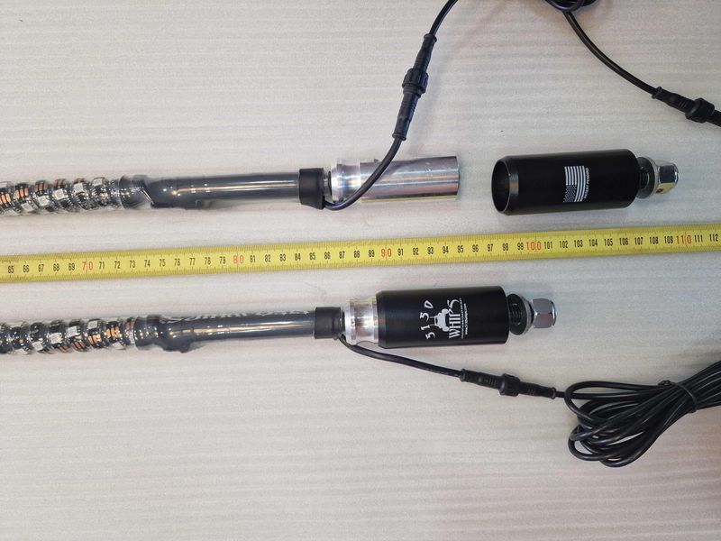 LED флагштоки 5150Whips 187 3ft (94см), комплект 2шт., можливість підключення стопів та поворотників, керування через додаток 5150WHIPS-187-3FT фото